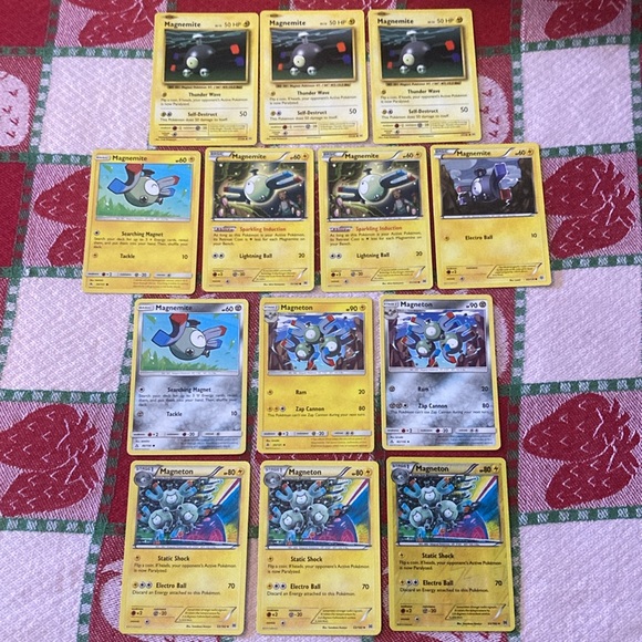 Pokémon TCG Magnemite/Magneton Bundle (13 Cards) - Picture 2 of 15